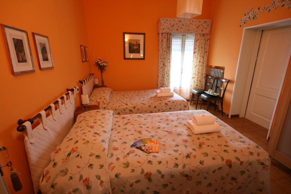 Corte Posta B&B - Parcheggio E Bagno In Camera Mantua Habitación foto