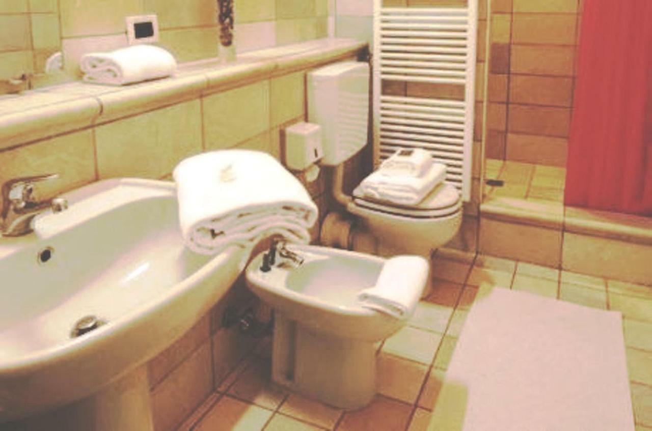 Corte Posta B&B - Parcheggio E Bagno In Camera Mantua Exterior foto